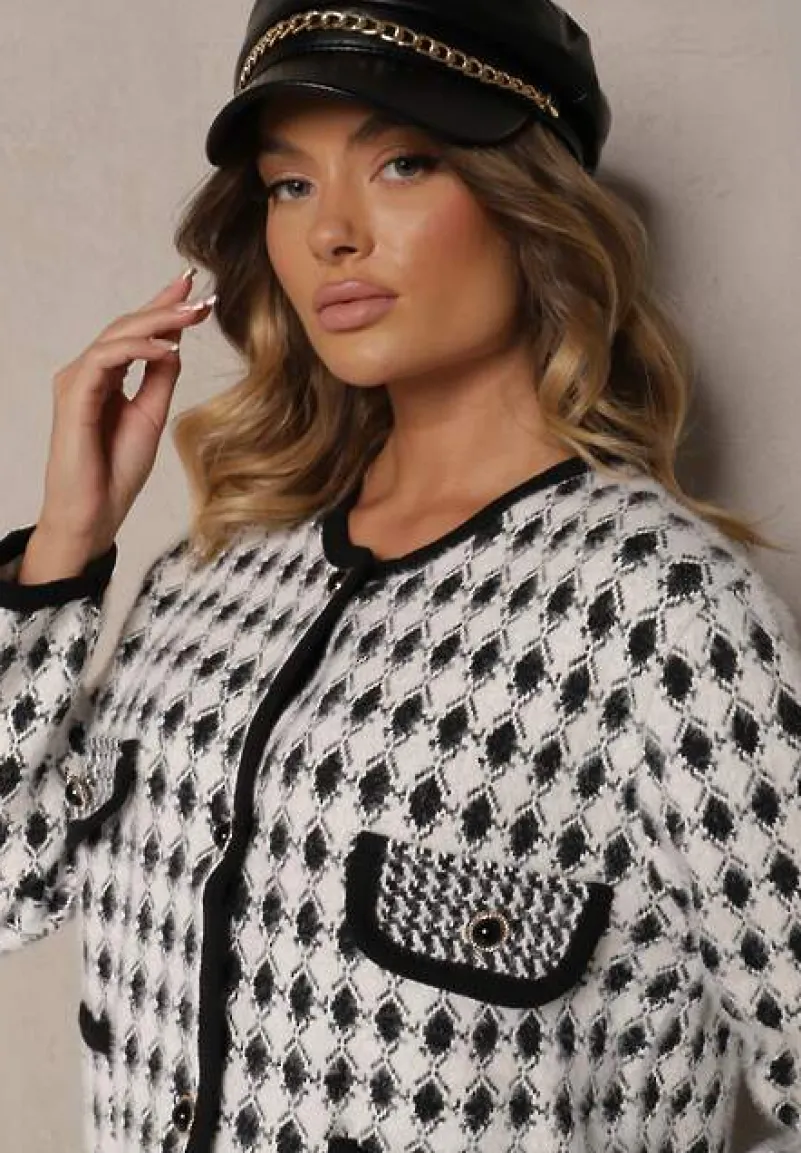 Biały Wiskozowy Kardigan Ozdobiony Wzorem w Pepitkę i Guzikami Saveri