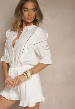 Biały Wiskozowy Kombinezon z Lnem w Rustykalnym Stylu z Koronką i Falbanami Linulia