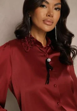 Bordowa Koszula z Bufiastymi Rękawami Kołnierzem z Perłami i Broszką Gonathiel