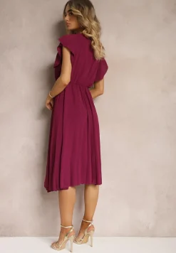 Bordowa Sukienka z Trójkątnym Dekoltem z Gumką w Pasie o Plisowanym Kroju Doetta