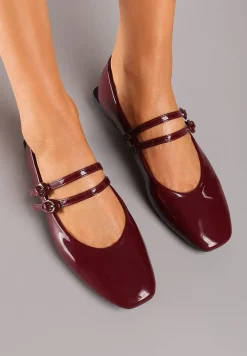Bordowe Balerinki Płaskie Lakierowane z Paskami na Sprzączkę i Kwadratowym Noskiem Mailene