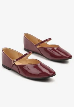 Bordowe Balerinki Vices z Paseczkiem ze Sprzączką i Ozdobnym Przeszyciem Desorila