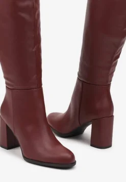 Bordowe Casualowe Kozaki na Słupku Zindelina