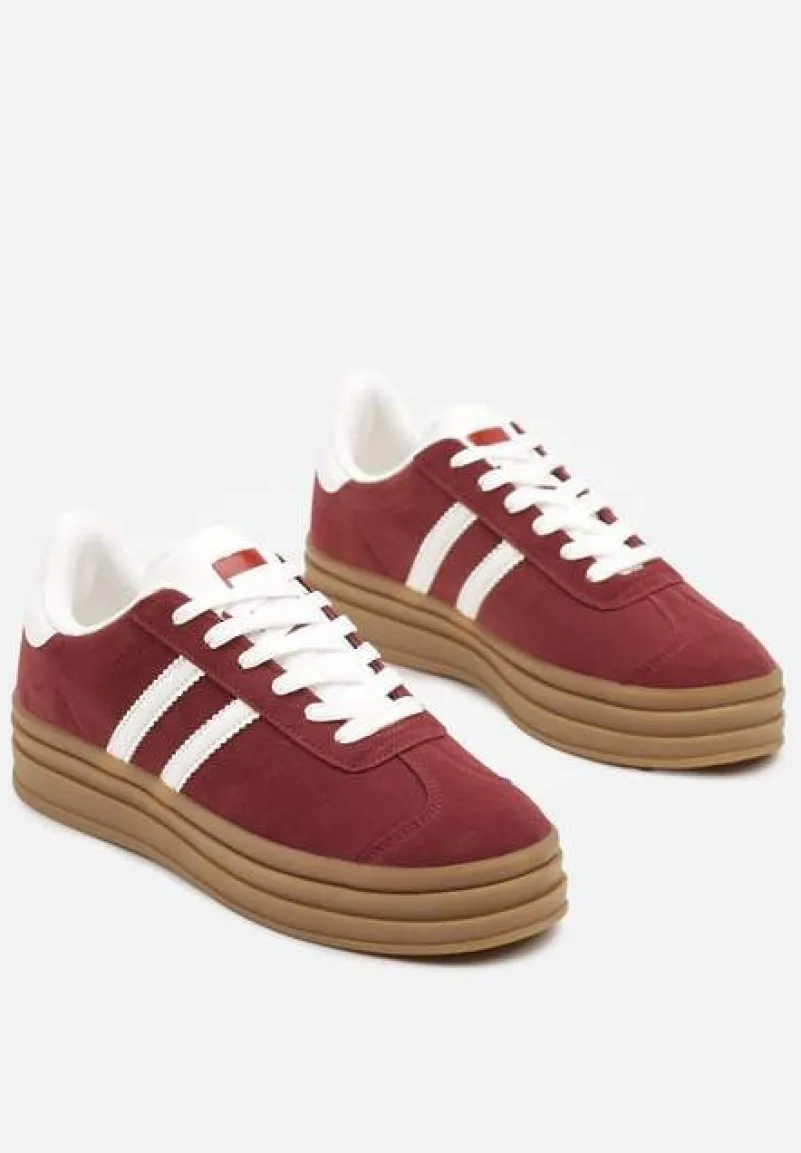 Bordowe Klasyczne Sneakersy na Niewysokiej Platformie Terilee