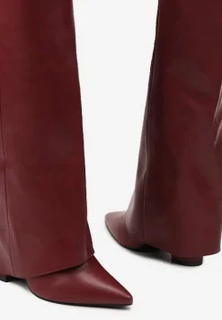 Bordowe Kozaki na Obcasie z Modnie Wywiniętą Cholewką Nartani