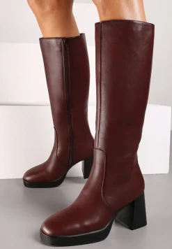 Bordowe Kozaki na Słupku z Lekkim Ociepleniem Ansilaria