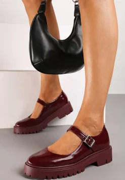 Bordowe Lakierowane Półbuty z Okrągłymi Noskami i Sprzączką Livane
