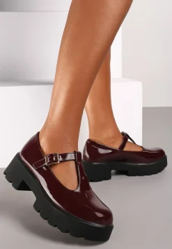 Bordowe Lakierowane Półbuty na Platformie Wykończone Paskiem i Sprzączką Velariela