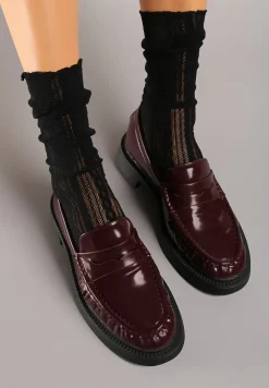 Bordowe Mokasyny z Lakierowanym Połyskiem Ozdobnie Marszczone Neathriel