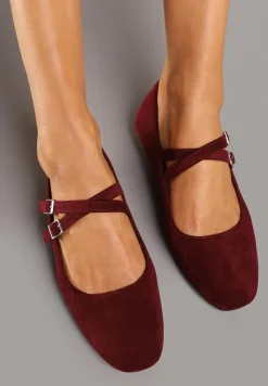 Bordowe Płaskie Balerinki z Ozdobnymi Paskami Zinollia