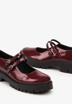 Bordowe Półbuty Lakierowane na Platformie Ozdobione Sprzączkami Nevauna