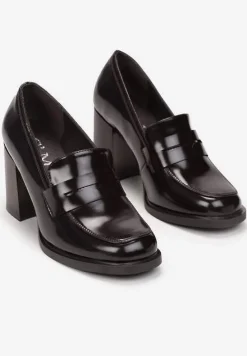 Bordowe Półbuty na Wysokim Słupku z Okrągłym Noskiem i Przeszyciami Adenor