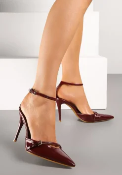 Bordowe Szpilki Vices z Lakierowanym Połyskiem i Ozdobną Sprzączką Tilonea