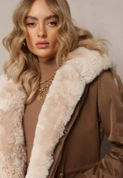 Brązowa Długa Kurtka Parka Nylonowa Płaszcz z Futrzanymi Wstawkami Rinale