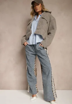 Brązowa Krótka Kurtka o Pudełkowym Kroju z Kołnierzykiem i Kieszeniami Nelilia