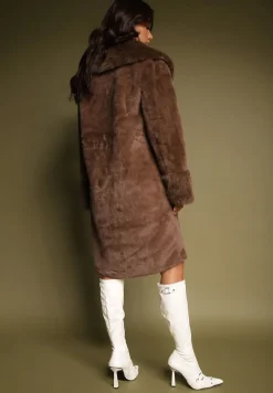 Brązowa Kurtka Futro o Długim Kroju z Wiskozą Ninnarlia