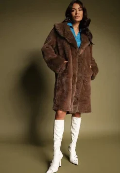 Brązowa Kurtka Futro o Długim Kroju z Wiskozą Ninnarlia