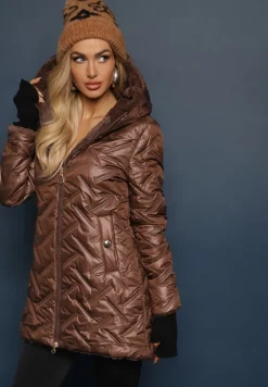 Brązowa Kurtka Mocno Ocieplona z Kapturem i Pikowanymi Przeszyciami Cenirina