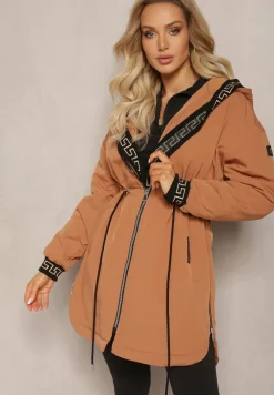 Brązowa Kurtka Parka z Geometrycznym Wzorem na Kapturze i Rękawach Lidya