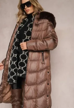 Brązowa Kurtka Płaszcz za Kolano z Pikowaniem i Odpinanym Kapturem Calarin