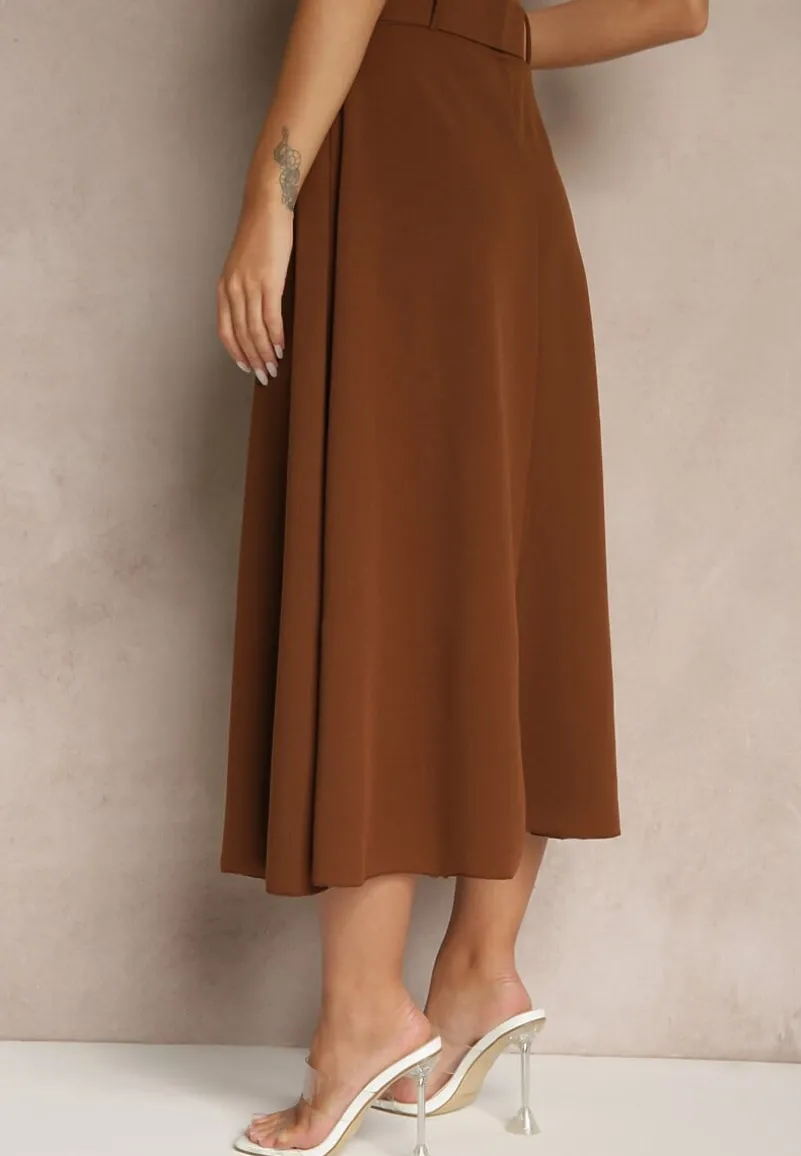 Brązowa Rozkloszowana Spódnica Maxi z Paskiem i Klamrą Adlirca