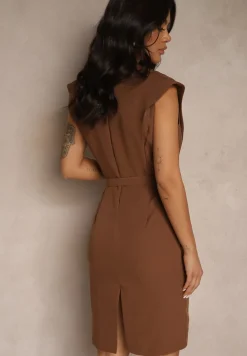 Brązowa Sukienka z Ozdobnymi Guzikami i Paskiem Dellanise