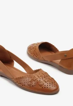 Brązowe Ażurowe Balerinki z Ozdobnymi Wycięciami Damirra