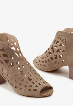 Brązowe Ażurowe Botki na Słupku z Noskiem Peep Toe i Skórzaną Wkładką Avatoria