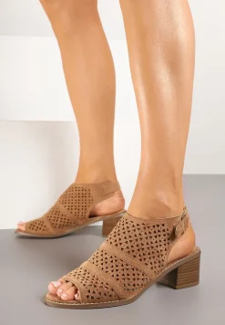 Brązowe Ażurowe Sandały Botki na Słupkowym Obcasie Zapinane na Klamerkę Delinore