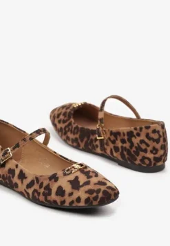 Brązowe Balerinki na Płaskiej Podeszwie z Paskiem i Metaliczną Aplikacją 3D Fenaria