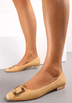 Brązowe Balerinki z Metalową Ozdobą na Płaskim Obcasie Nibraca