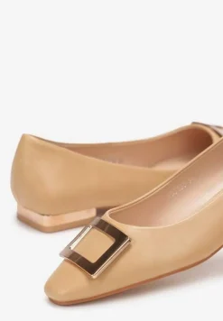 Brązowe Balerinki z Metalową Ozdobą na Płaskim Obcasie Nibraca