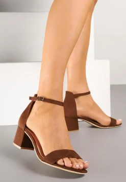 Brązowe Basicowe Sandały na Słupku Vices z Paskiem Wokół Kostki Varhira