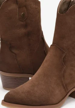 Brązowe Botki Kowbojki z Delikatnym Haftem Pionne