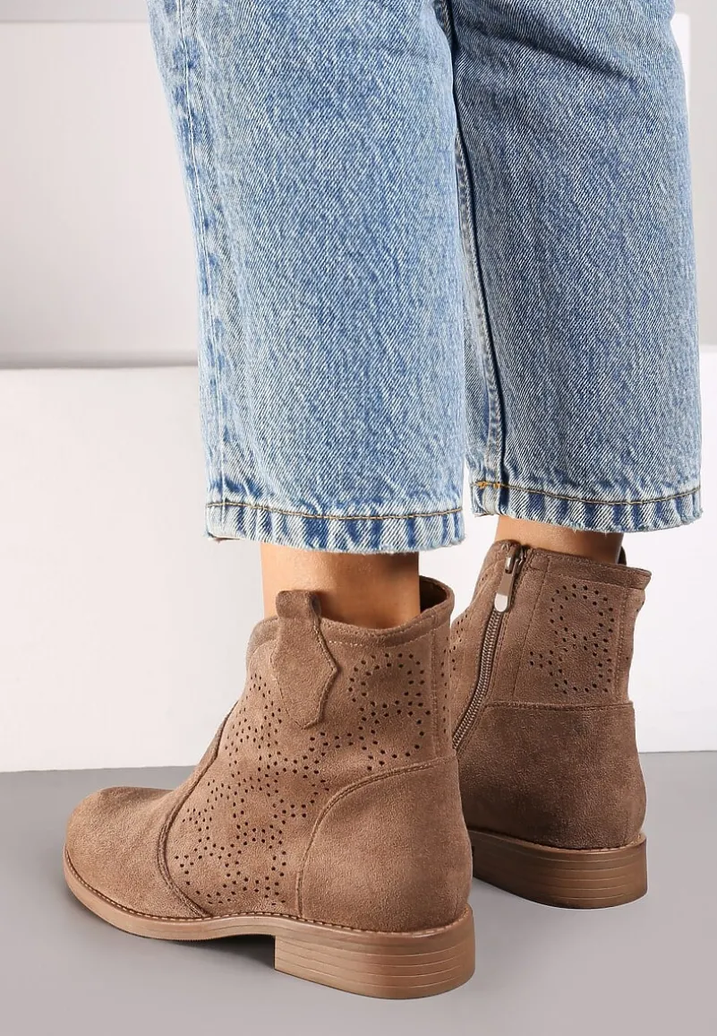 Brązowe Botki na Płaskiej Podeszwie z Ażurową Cholewką Revasia