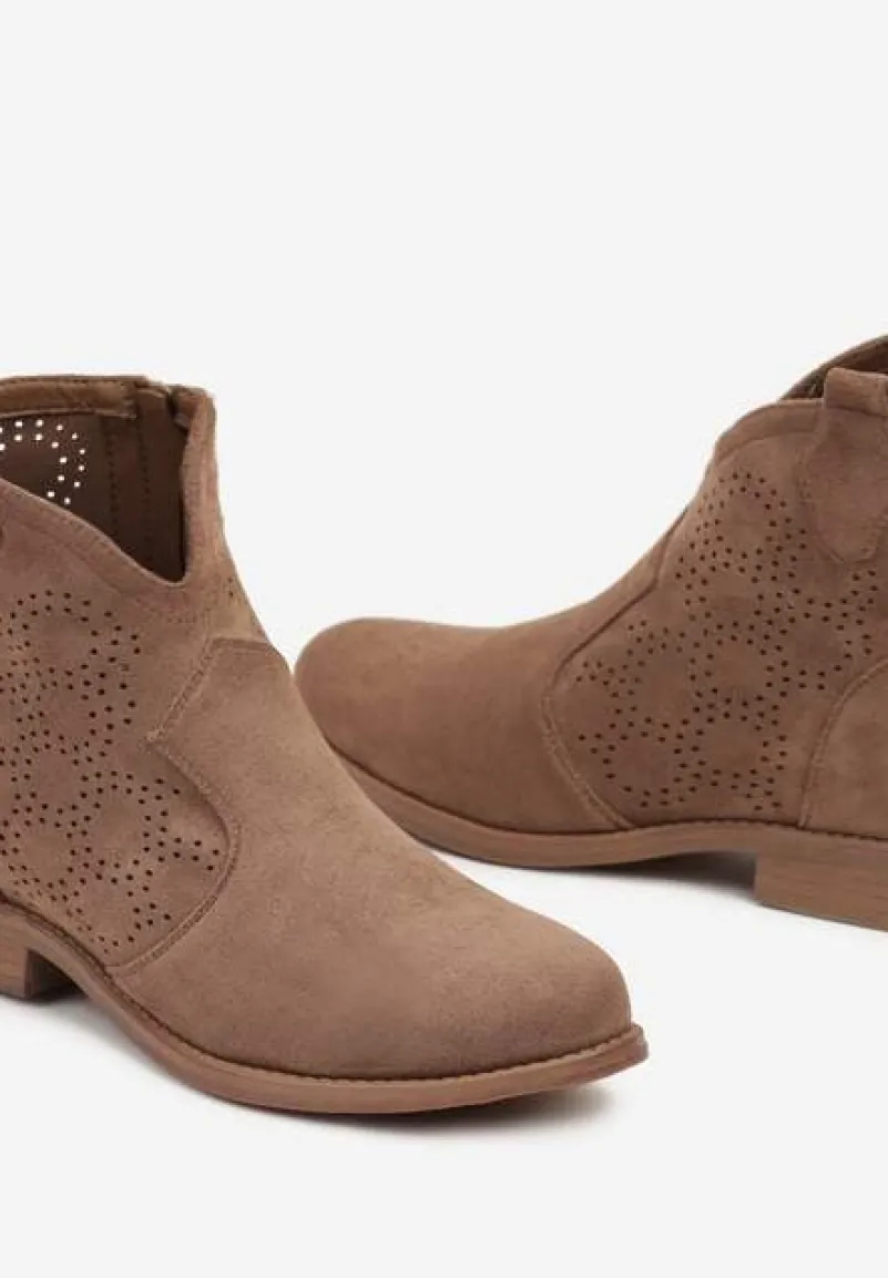 Brązowe Botki na Płaskiej Podeszwie z Ażurową Cholewką Revasia