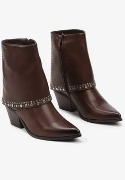 Brązowe Botki na Stożku Ozdobione Nitami i Wywiniętymi Cholewkami Irissana