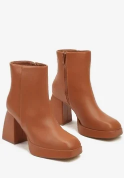 Brązowe Botki na Słupku i Platformie w Jednolitym Kolorze Sassizelle