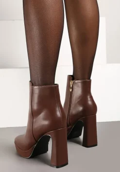 Brązowe Botki na Słupku w Minimalistycznym Stylu Atarvia