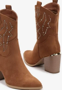 Brązowe Botki na Słupku w Stylu Kowbojek Irilianne
