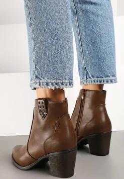 Brązowe Botki na Słupku w Stylu Kowbojek z Ozdobnymi Napami Elzinna