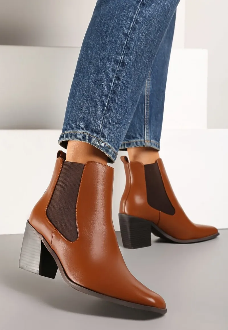 Brązowe Botki na Słupku w Stylu Kowbojek Vamivra