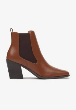 Brązowe Botki na Słupku w Stylu Kowbojek Vamivra