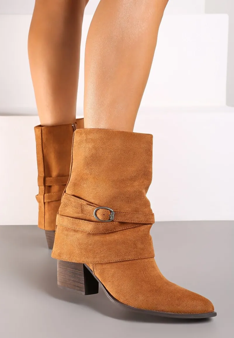 Brązowe Botki na Słupku z Klamrą i Wywiniętą Cholewką Nevelorae