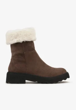 Brązowe Botki z Imitacji Zamszu z Futerkiem i Płaską Podeszwą Cegia