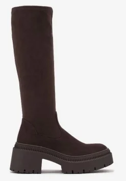 Brązowe Długie Kozaki z Elastyczną Cholewką na Grubej Tłoczonej Podeszwie Hantrine