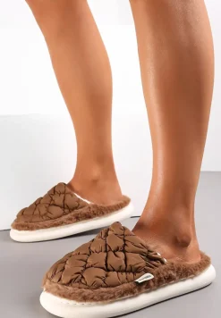 Brązowe Eleganckie Kapcie Pikowane na Niskiej Platformie Tavemene