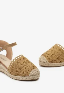 Brązowe Espadryle na Koturnie z Plecionką i Ażurową Koronką na Nosku Afridana