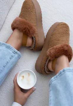 Brązowe Futerkowe Śniegowce na Grubej Podeszwie z Gumką na Pięcie Sosena