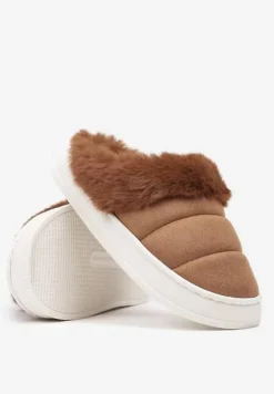 Brązowe Kapcie na Płaskiej Podeszwie z Futerkiem i Pikowaną Cholewką Lilaine